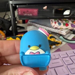 Sanrio Surprise Peeker Charm - TUXEDO SAM